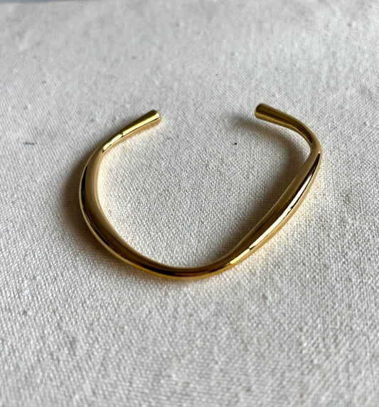 Curvy Gold Filled Bangle