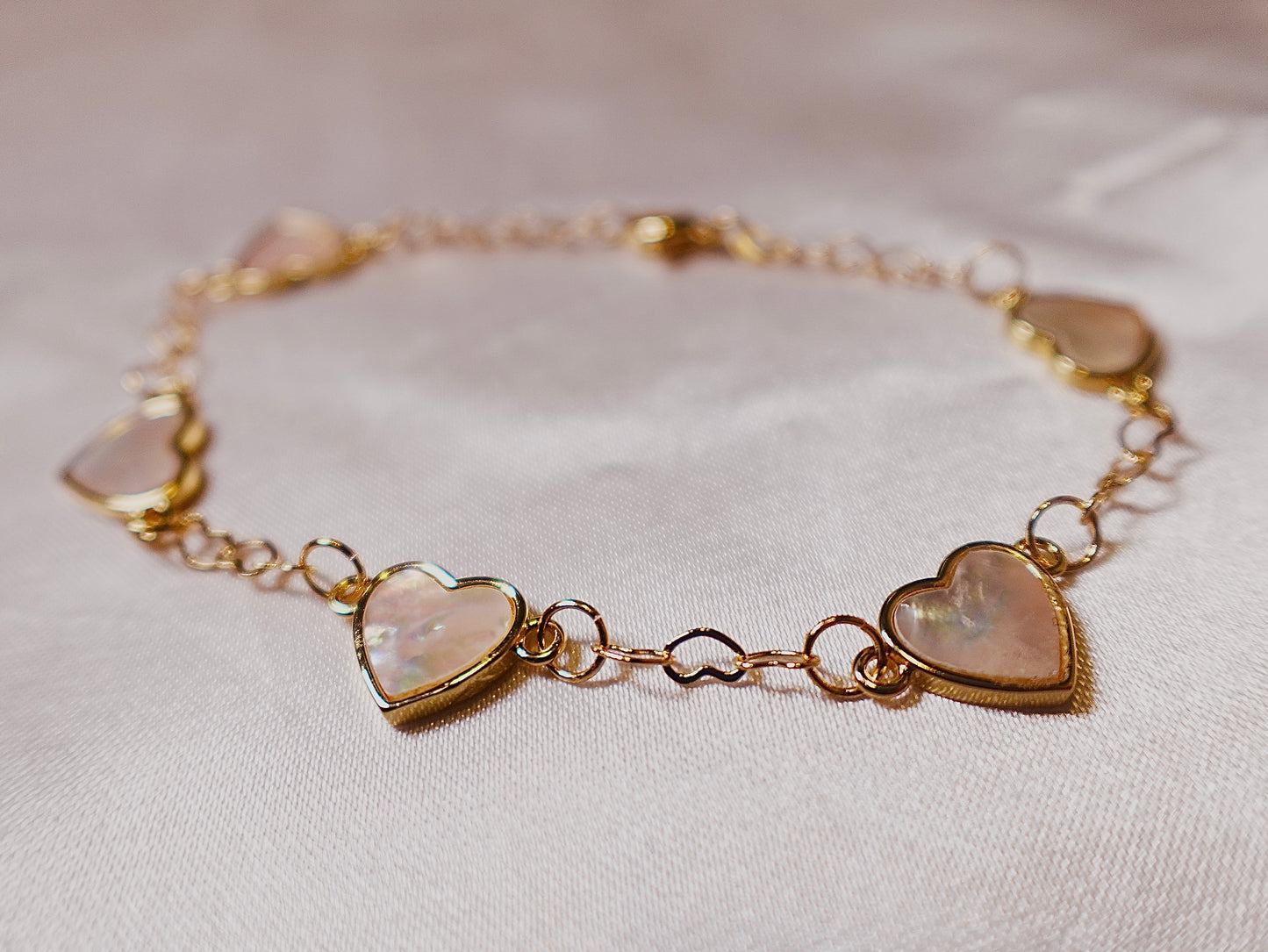 “Sugar Mama” Pearl Heart Charm Bracelet